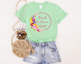 Tee-Shirt personnalisé - Coupe ample unisexe pour EVJF – 11 Couleurs au Choix - Modèle Pivoines multicolore